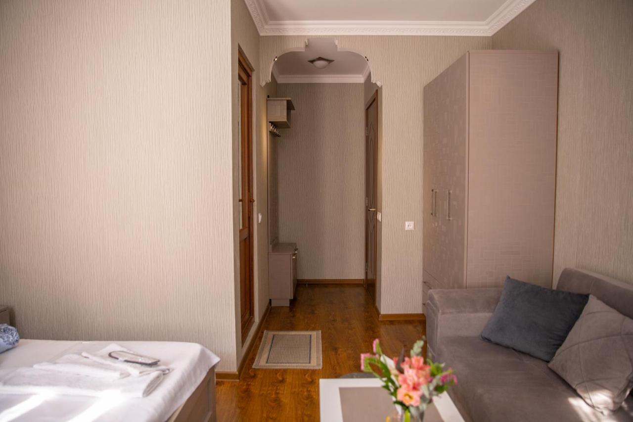 Family Hotel Kolorit Old Tbilisi Exterior foto